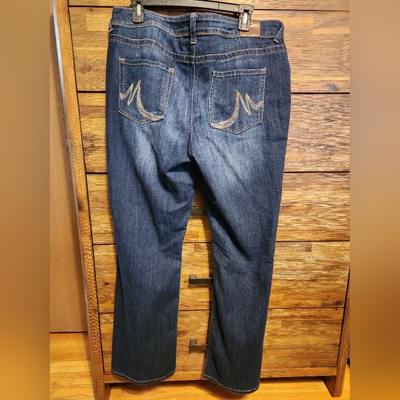 Maurices Bootcut Jeans Size 16 - Picture 3 of 4